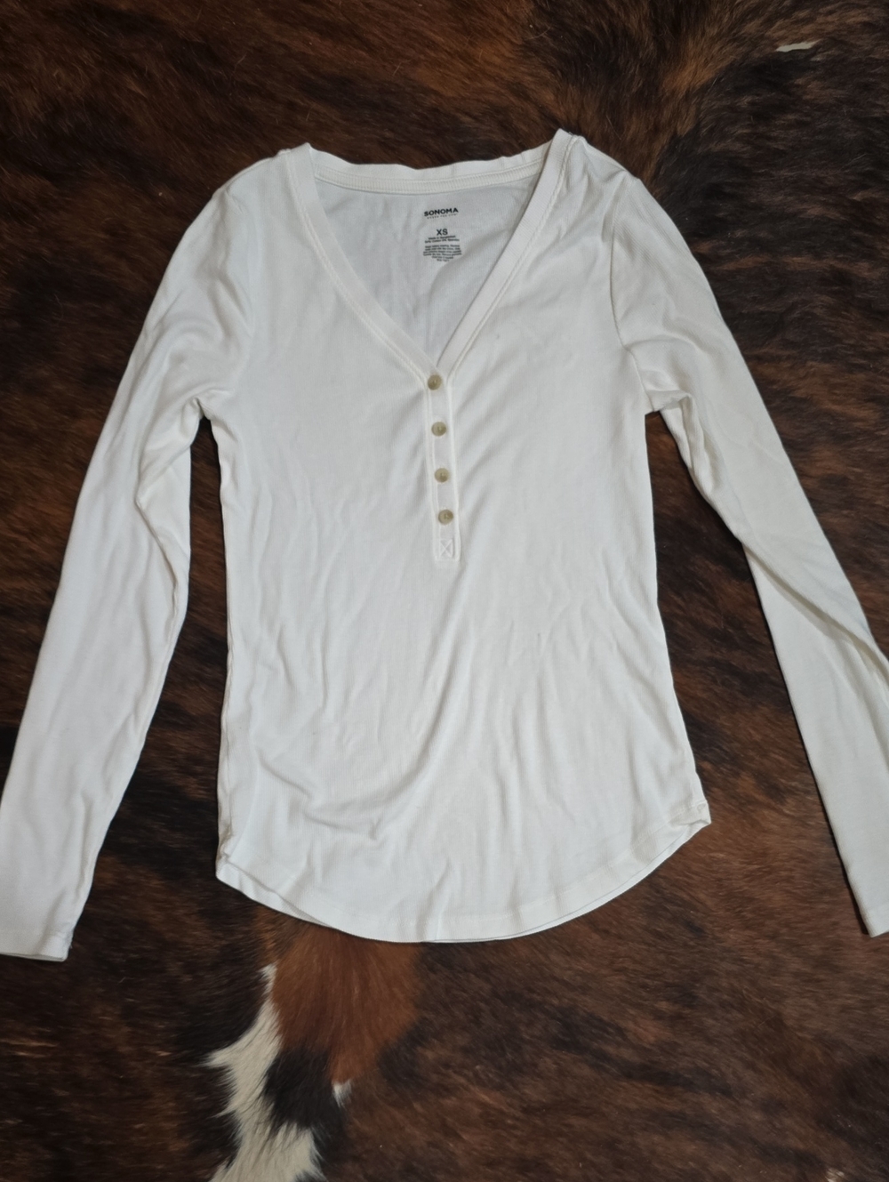 Women's White Long-Sleeve Henley Top - Unbranded